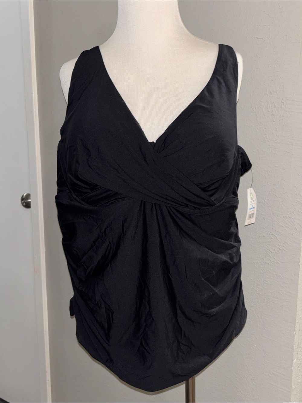 Time and Tru Black Swim Tankini (NWT)